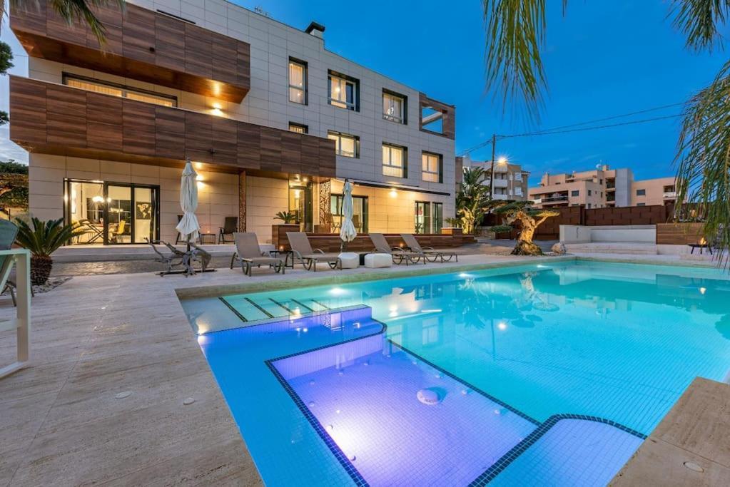 Luxury Casa Con Piscina, Wifi, 150M Dal Mare Miami Playa Exterior foto